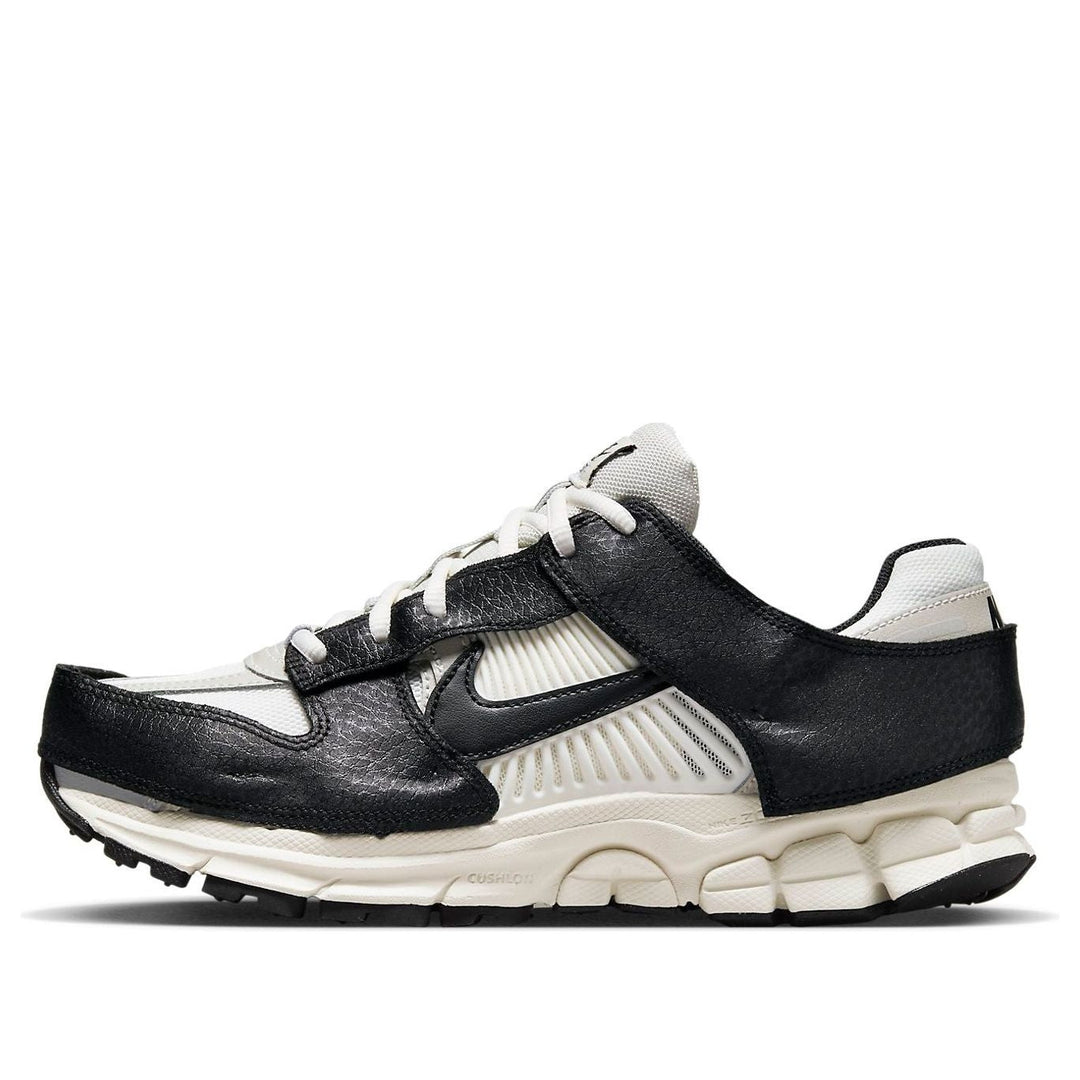 NIKE ZOOM VOMERO 5 TIMELESS DUNK