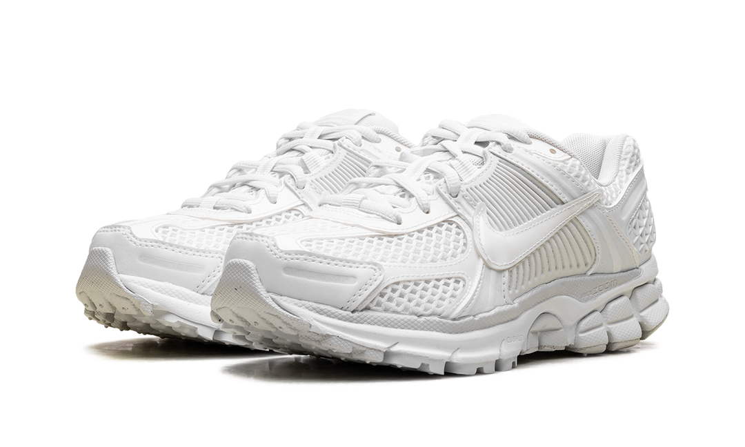NIKE ZOOM VOMERO 5 TRIPLE WHITE (WOMEN&