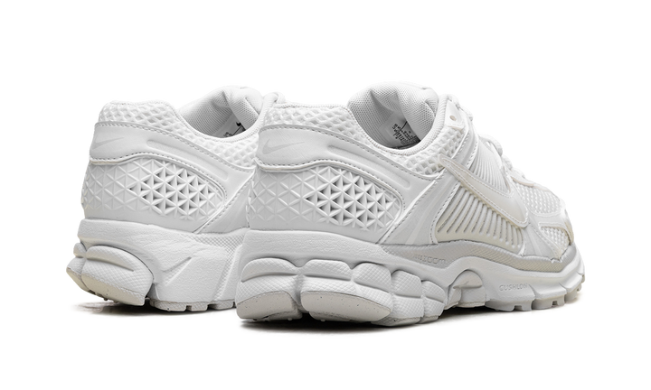 NIKE ZOOM VOMERO 5 TRIPLE WHITE (WOMEN&