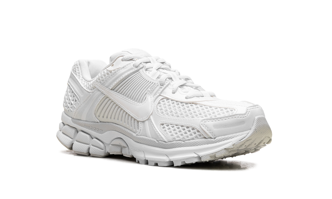 NIKE ZOOM VOMERO 5 TRIPLE WHITE (WOMEN&