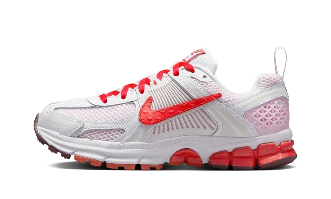 NIKE ZOOM VOMERO 5 VALENTINE&