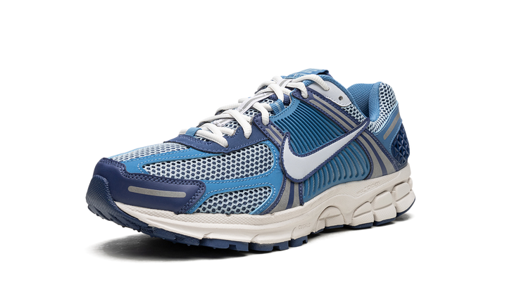 NIKE ZOOM VOMERO 5 WORN BLUE