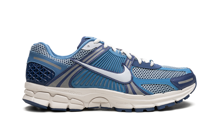 NIKE ZOOM VOMERO 5 WORN BLUE