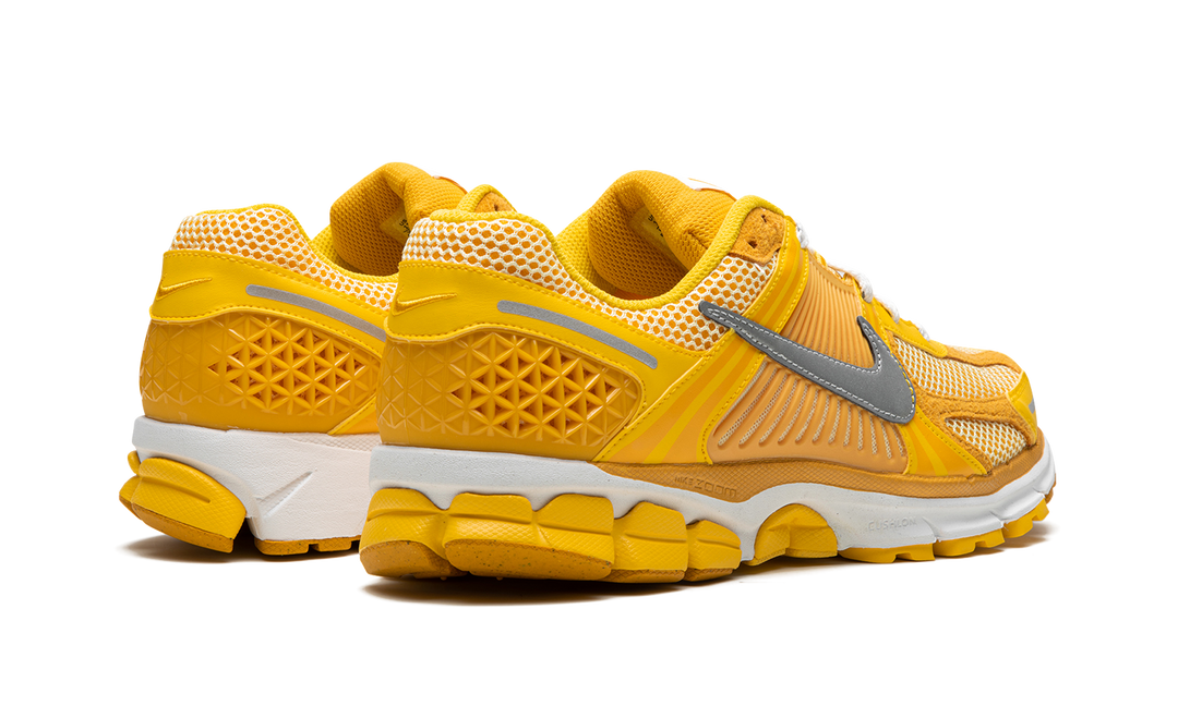 NIKE ZOOM VOMERO 5 YELLOW OCHRE — Stock 