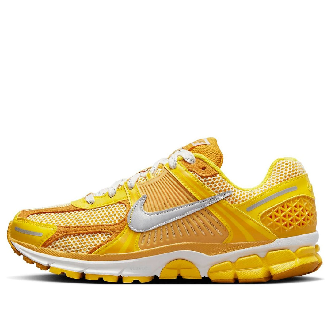 NIKE ZOOM VOMERO 5 YELLOW OCHRE — Stock 