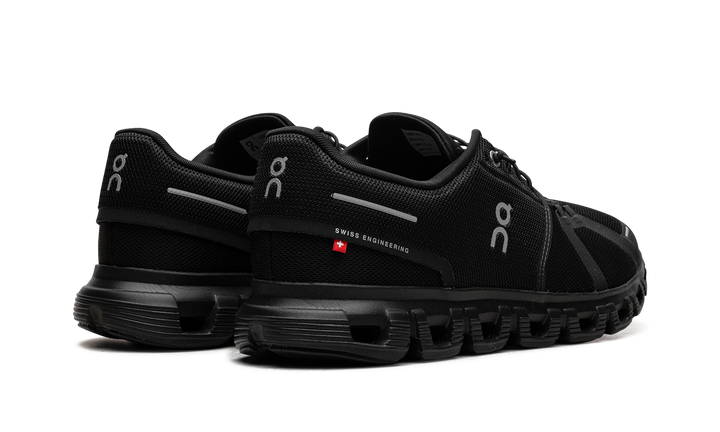 ON RUNNING CLOUD 6 ALL BLACK