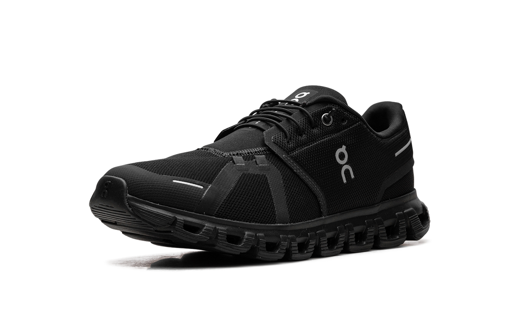 ON RUNNING CLOUD 6 ALL BLACK