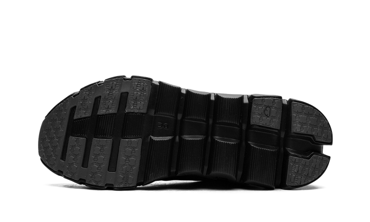 ON RUNNING CLOUDFLOW 4 IKON MAGNET BLACK WOMENS