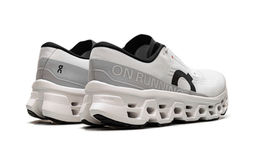 ON RUNNING CLOUDMONSTER 3 WHITE — Stock