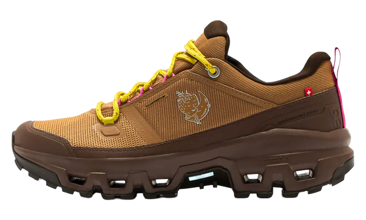 ON RUNNING CLOUDROCK LOW WATERPROOF SKY HIGH FARM GOODS SPHINX