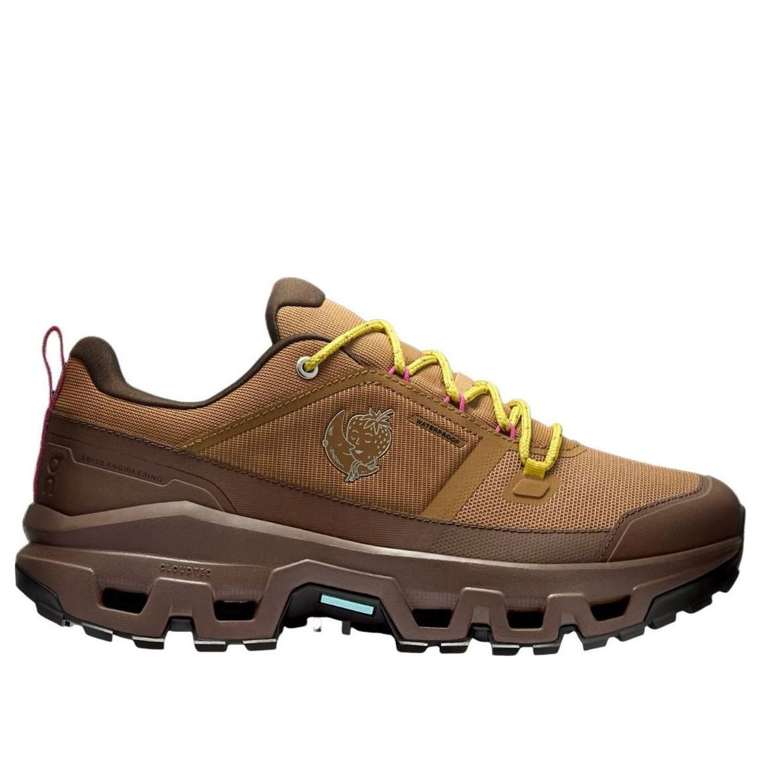 ON RUNNING CLOUDROCK LOW WATERPROOF SKY HIGH FARM GOODS SPHINX