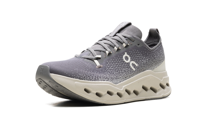 ON RUNNING CLOUDSURFER MAX ASPHALT ICE