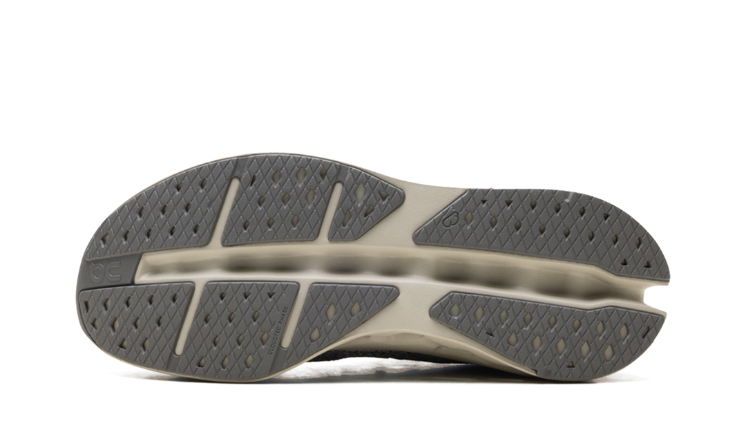 ON RUNNING CLOUDSURFER MAX ASPHALT ICE