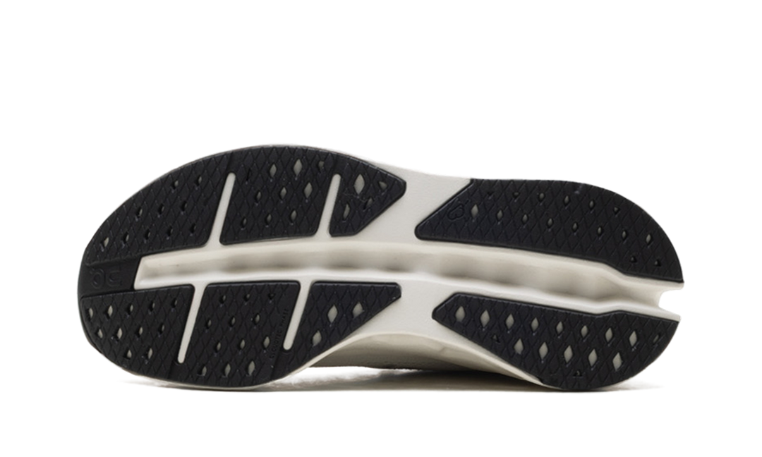 ON RUNNING CLOUDSURFER MAX WHITE WOMENS