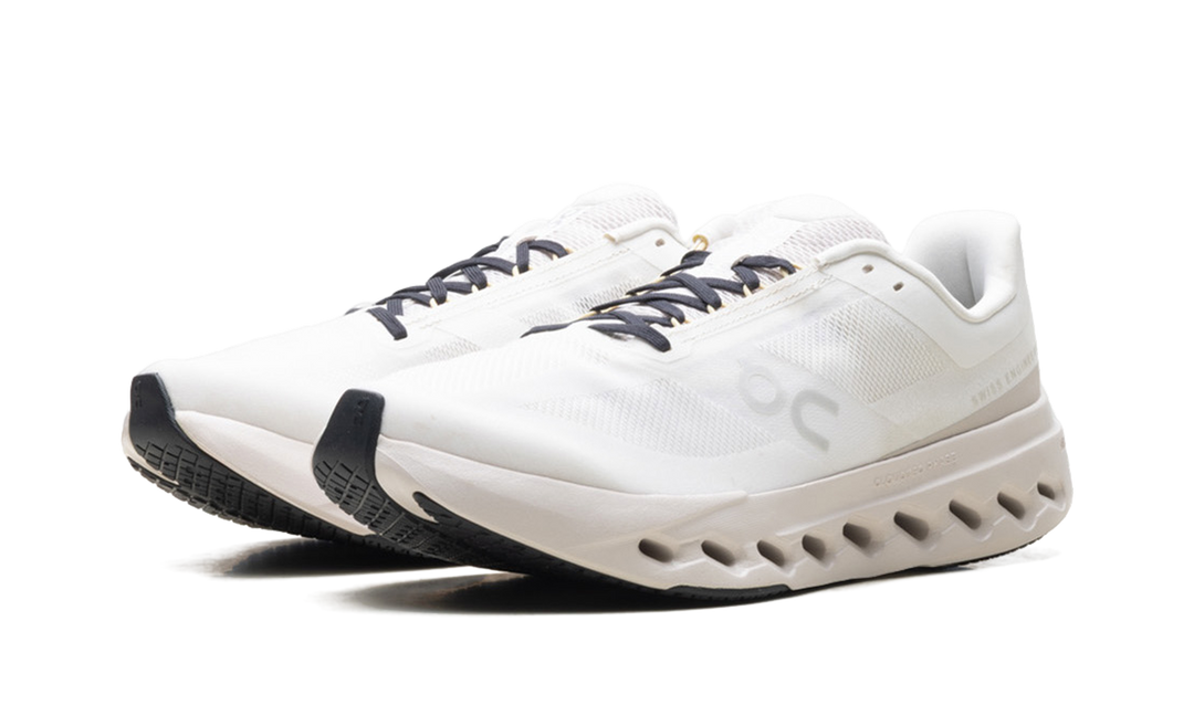 ON RUNNING CLOUDSURFER NEXT IVORY SILVER