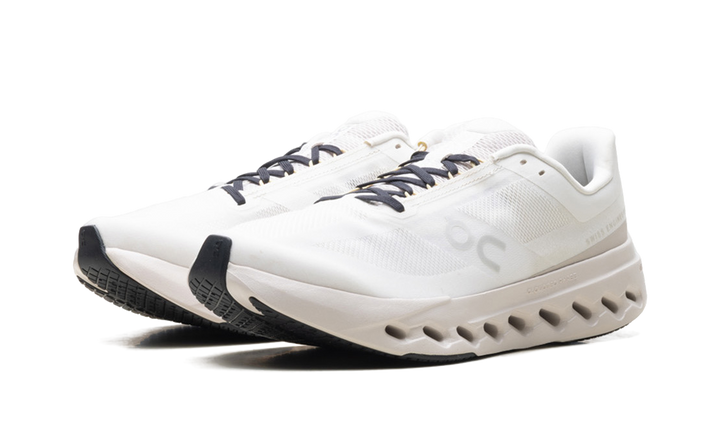 ON RUNNING CLOUDSURFER NEXT IVORY SILVER
