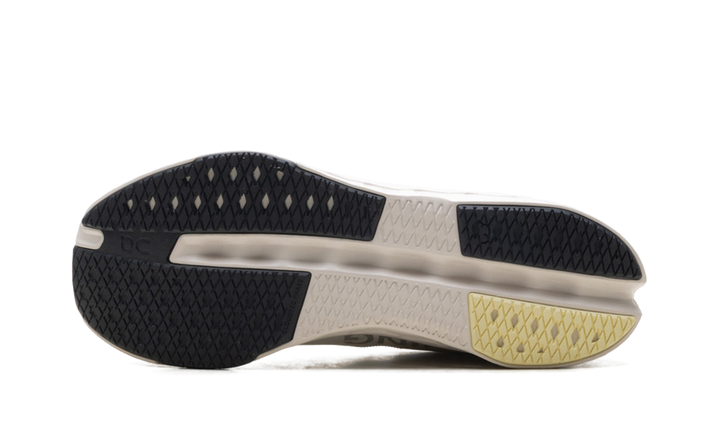 ON RUNNING CLOUDSURFER NEXT IVORY SILVER