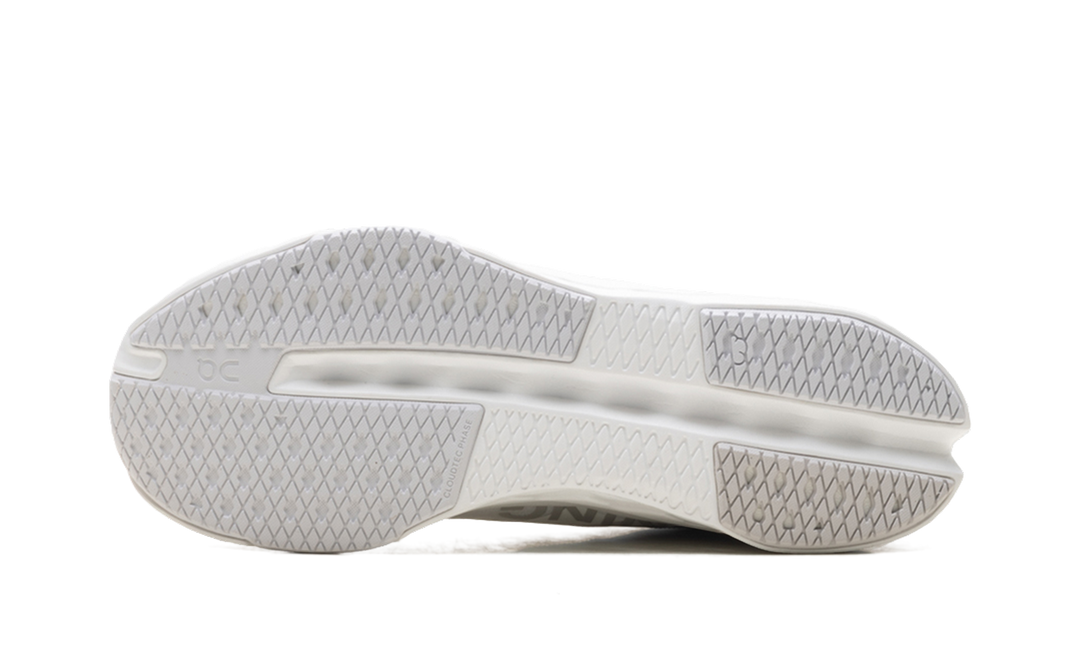 ON RUNNING CLOUDSURFER NEXT WHITE