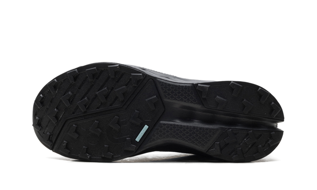 ON RUNNING CLOUDSURFER TRAIL 2 BLACK WOMENS