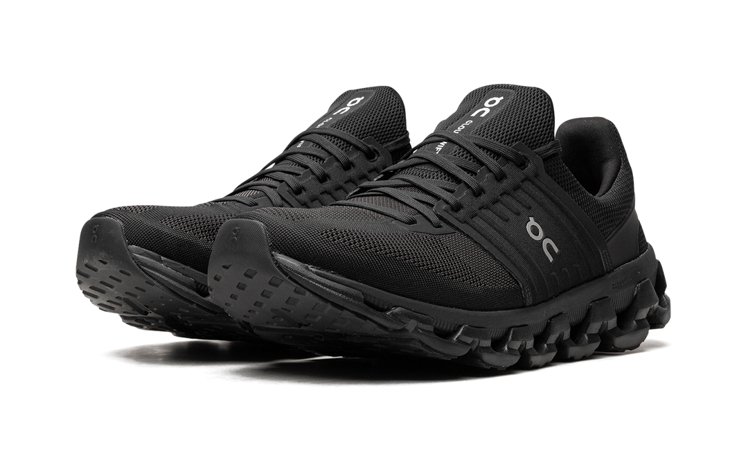 ON RUNNING CLOUDSWIFT 3 AD ALL BLACK