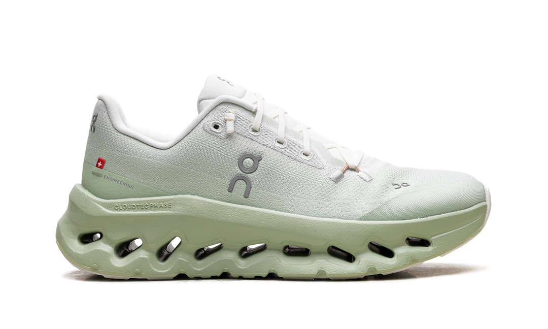 ON RUNNING CLOUDTILT IVORY SAGE WOMENS