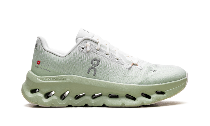 ON RUNNING CLOUDTILT IVORY SAGE WOMENS