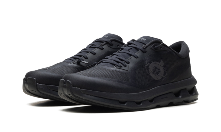 ON RUNNING CLOUDZONE KITH BLACK WOMENS
