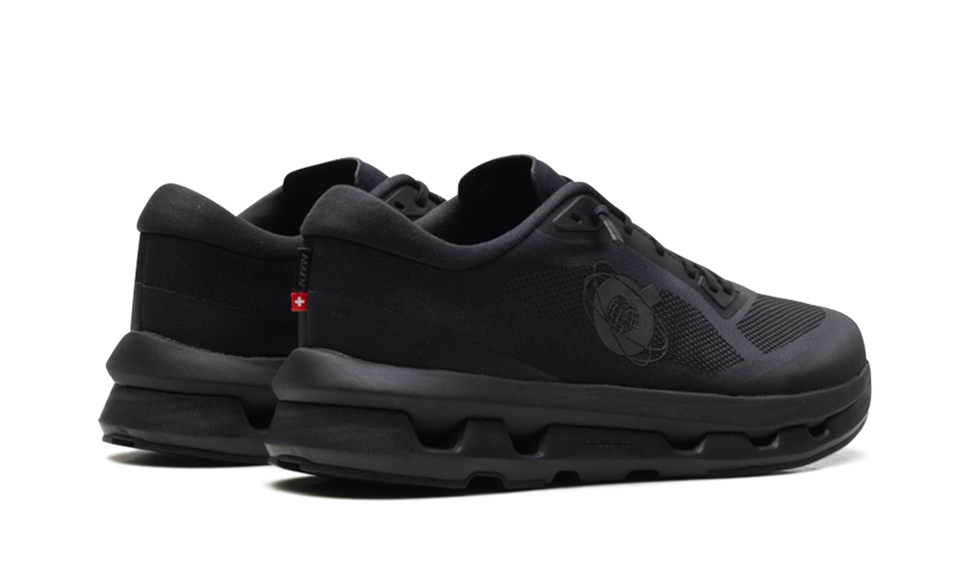 ON RUNNING CLOUDZONE KITH BLACK WOMENS