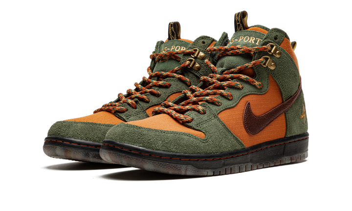 PASS-PORT X NIKE SB DUNK HIGH WORKBOOT