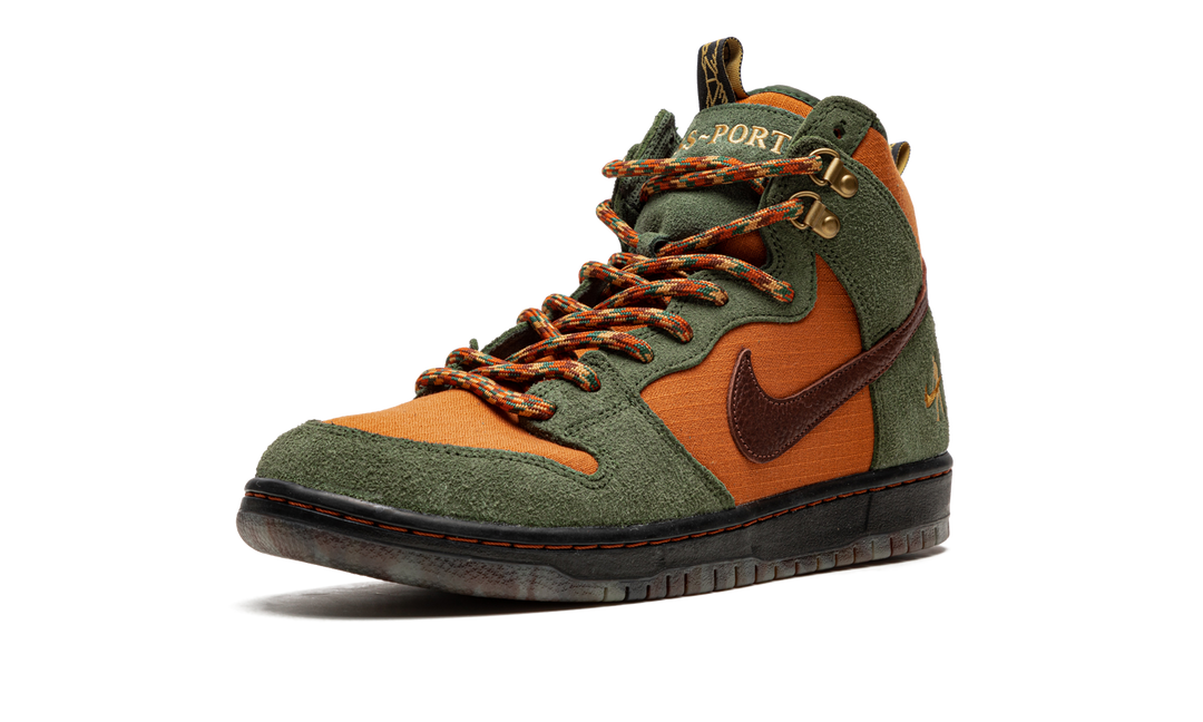 PASS-PORT X NIKE SB DUNK HIGH WORKBOOT