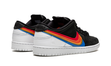 POLAROID X NIKE DUNK LOW SB — Stock