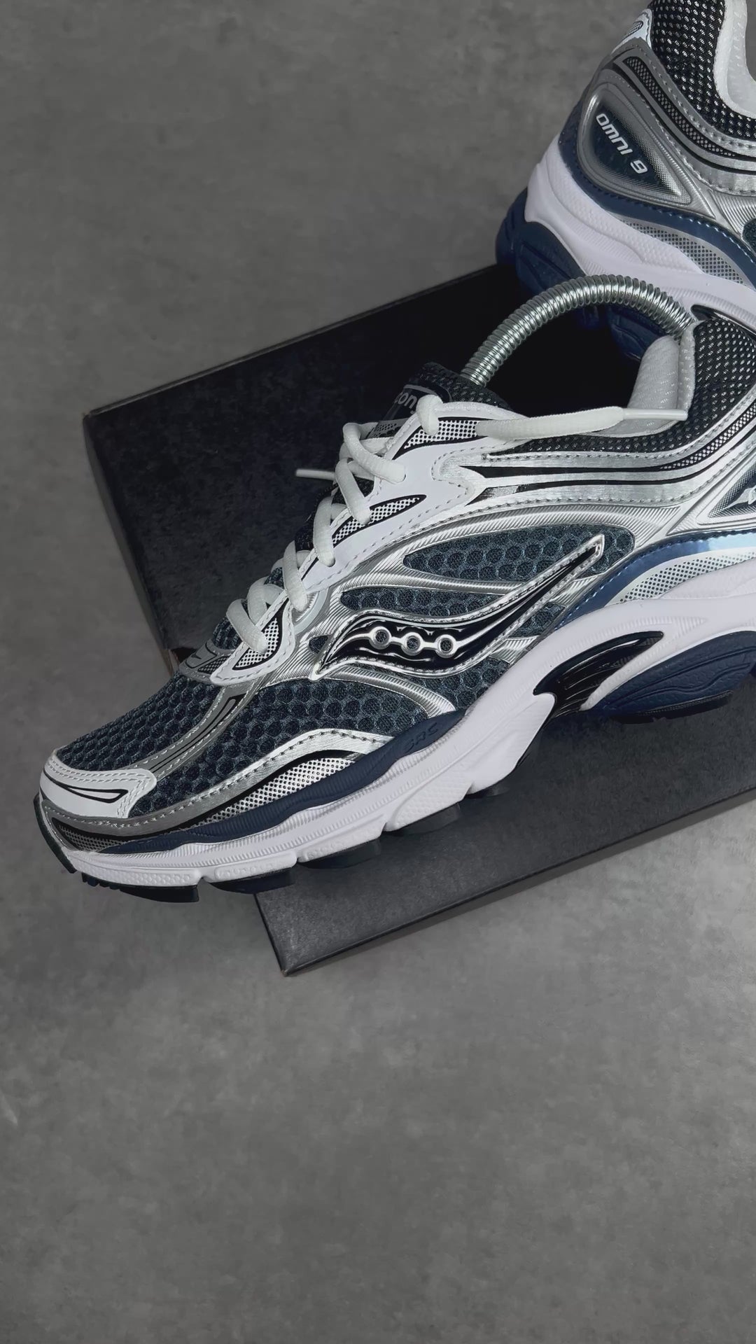 SAUCONY PROGRID OMNI 9 DEEP NAVY