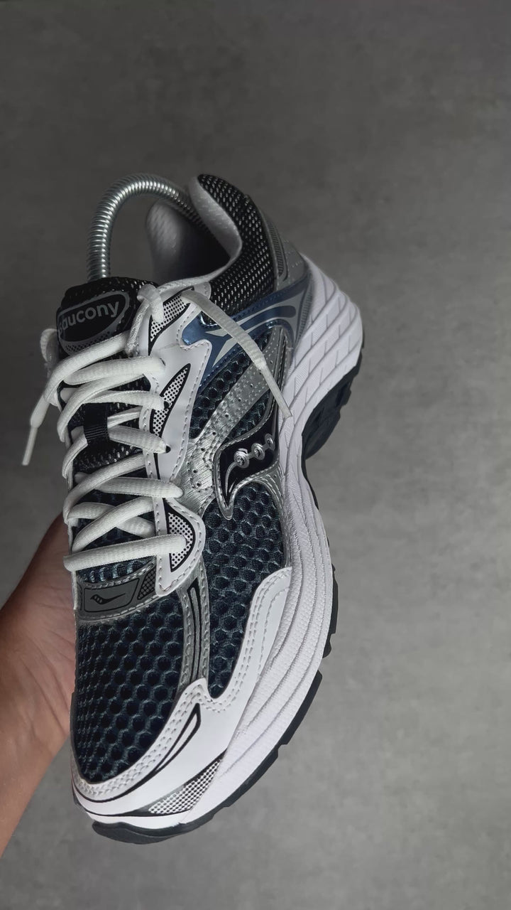 SAUCONY PROGRID OMNI 9 DEEP NAVY