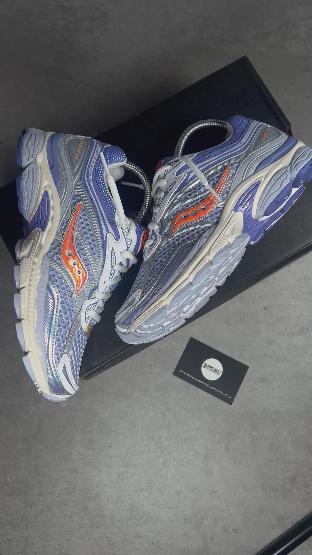 SAUCONY OMNI 9 SPEED SHADES ORANGE BLUE