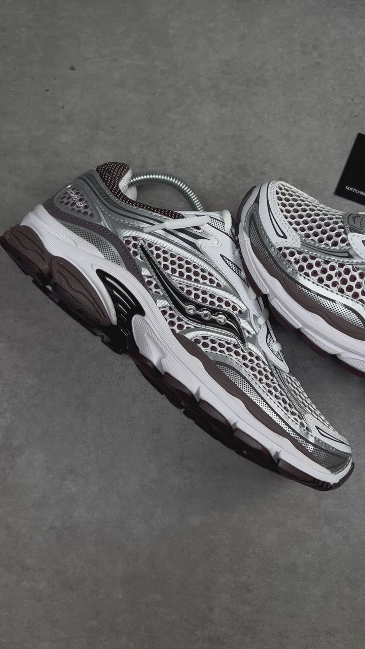SAUCONY PROGRID OMNI 9 OG WHITE BROWN