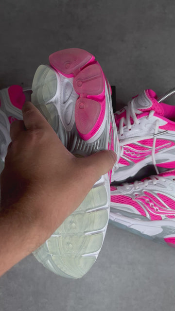 SAUCONY PROGRID OMNI 9 SAUCTOP PINK - USA EXCLUSIVE