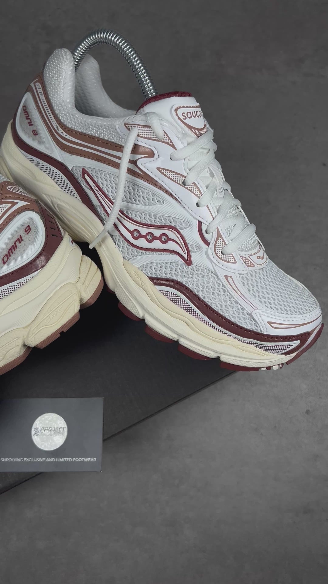SAUCONY PROGRID OMNI 9 WOMEN&