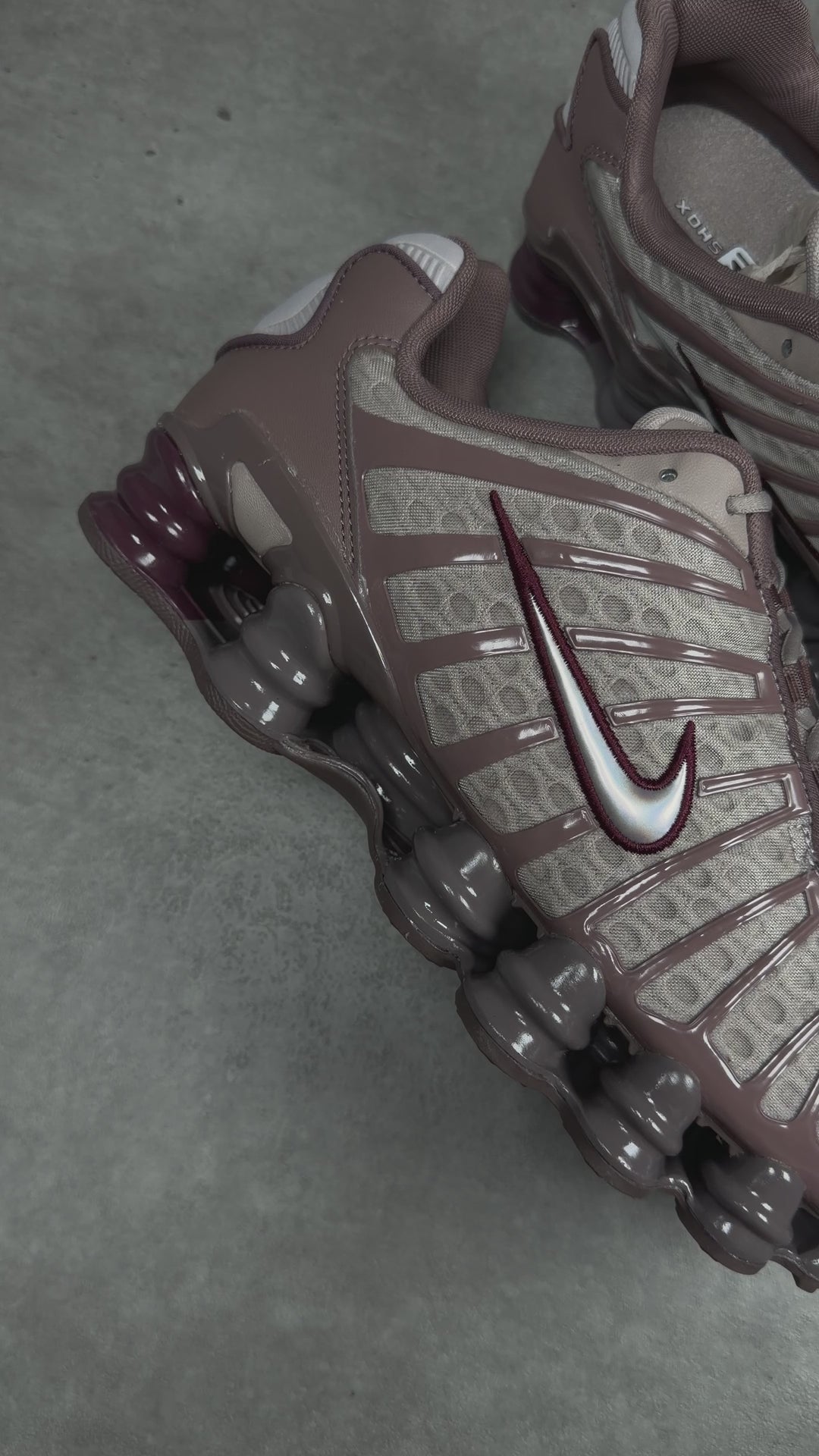 NIKE SHOX TL PUMICE NIGHT MAROON (WOMEN&