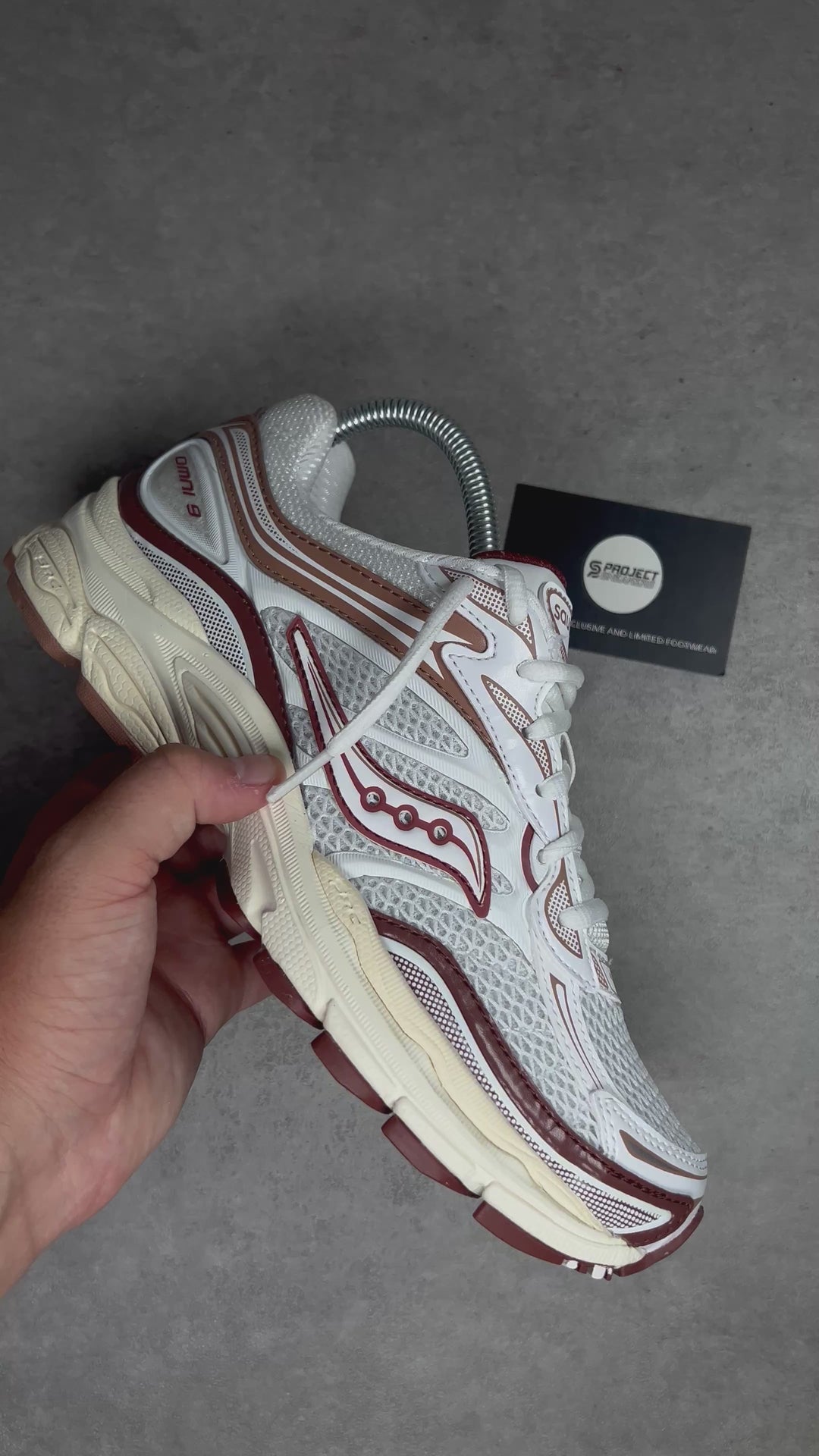 SAUCONY PROGRID OMNI 9 WOMEN&