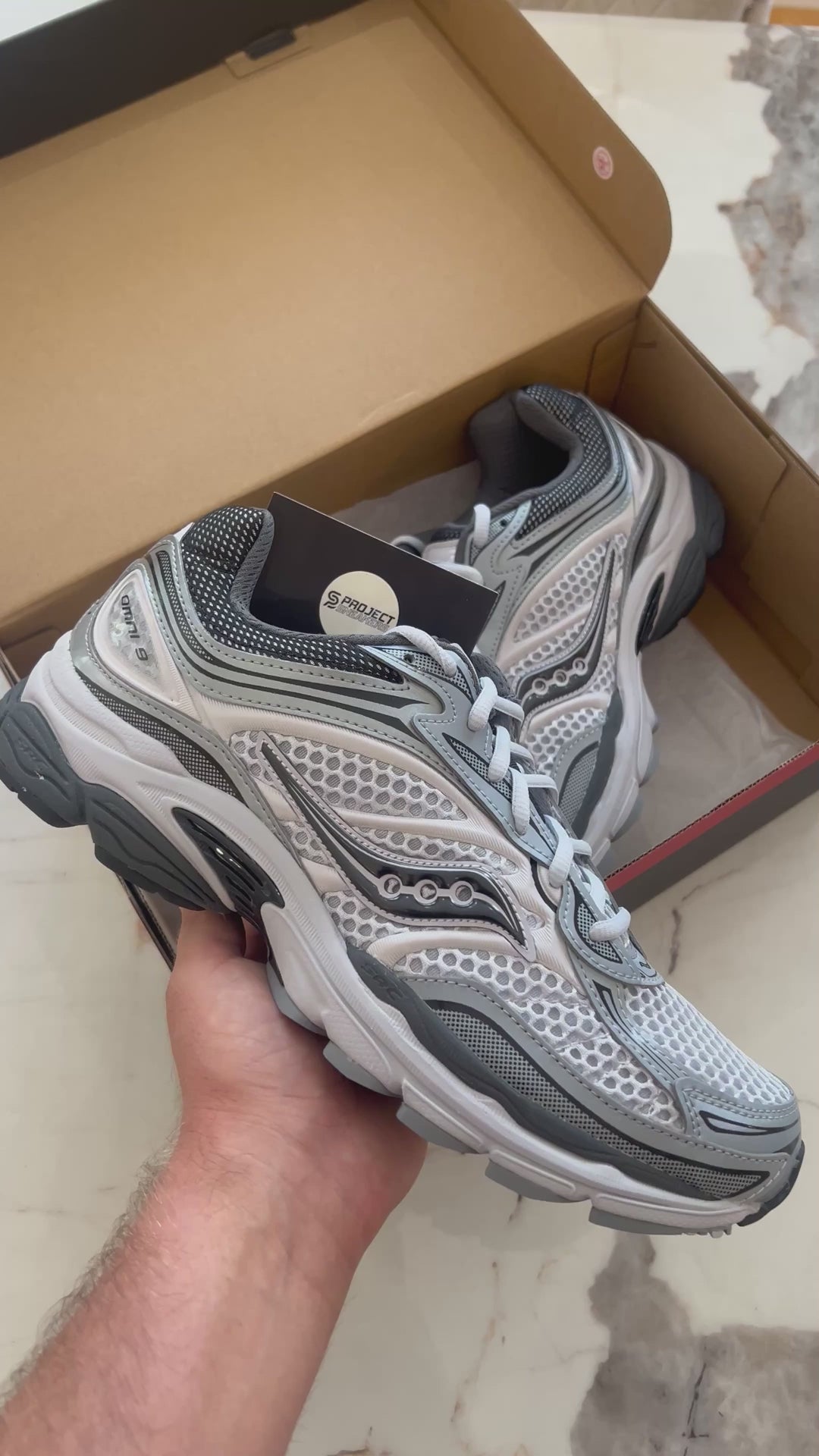 SAUCONY PROGRID OMNI 9 OG Microchip