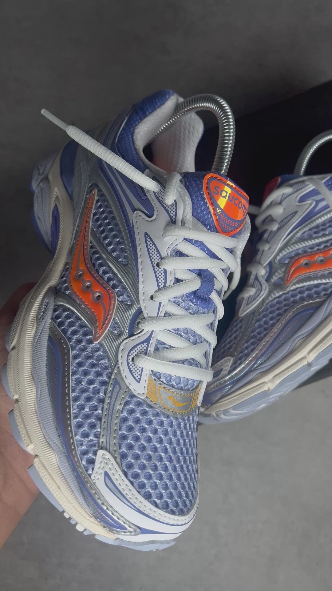 SAUCONY OMNI 9 SPEED SHADES ORANGE BLUE