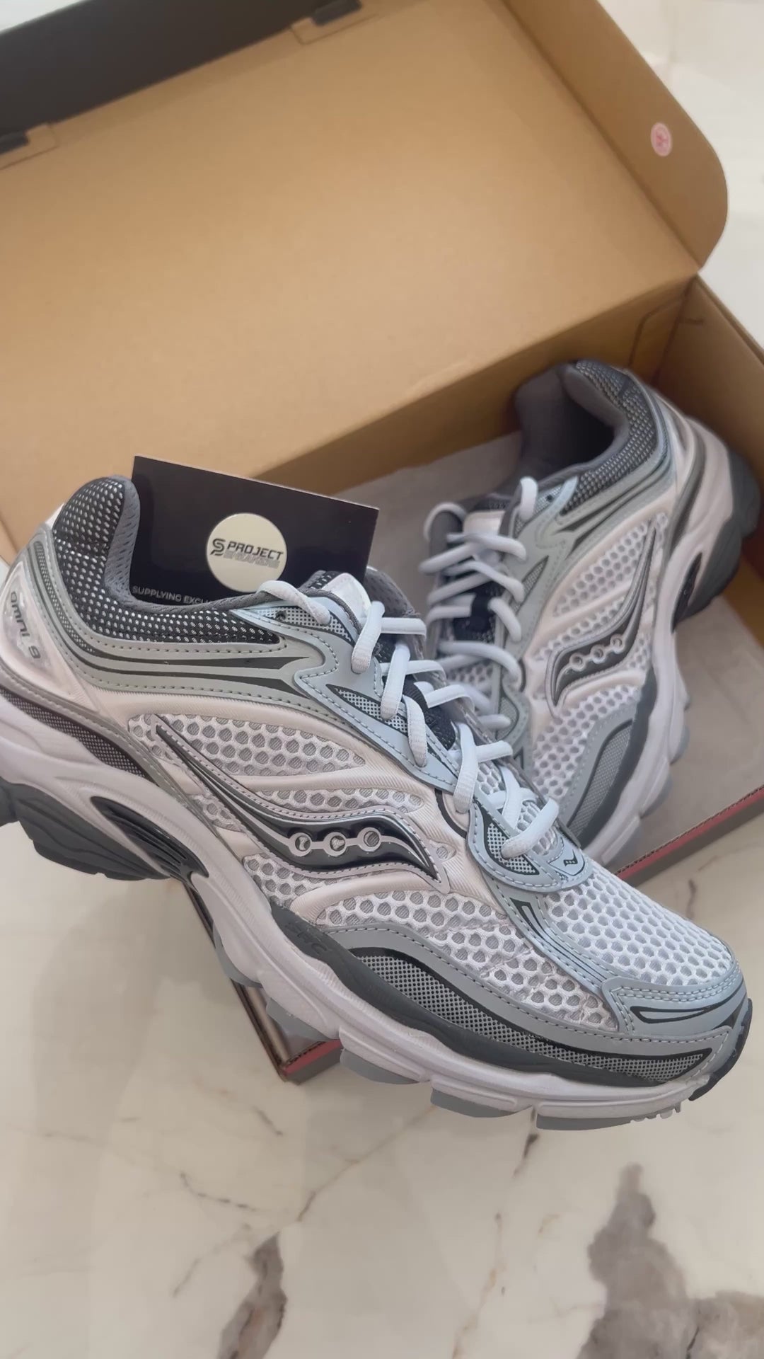 SAUCONY PROGRID OMNI 9 OG Microchip