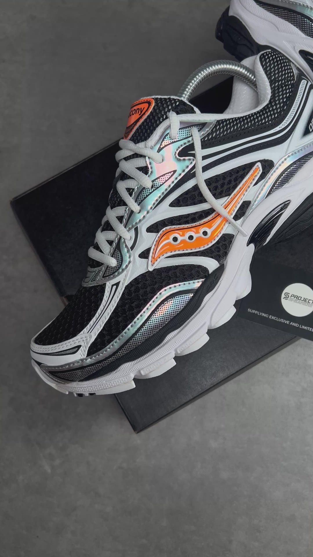 SAUCONY PROGRID OMNI 9 SPEED SHADES WHITE BLACK ORANGE
