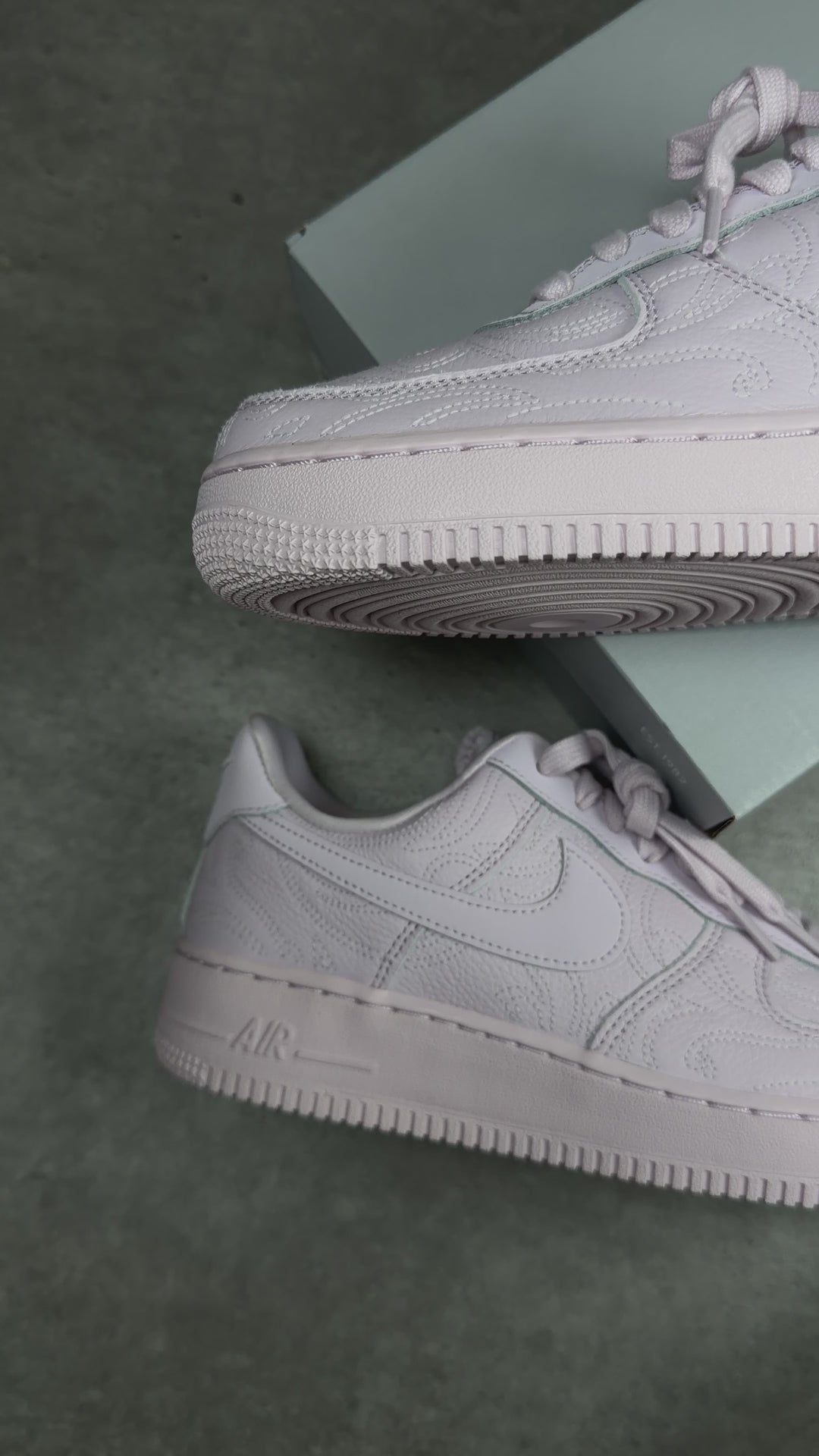 NIKE AIR FORCE 1 '07 PREMIUM BLEACHED LILAC (WOMEN'S)