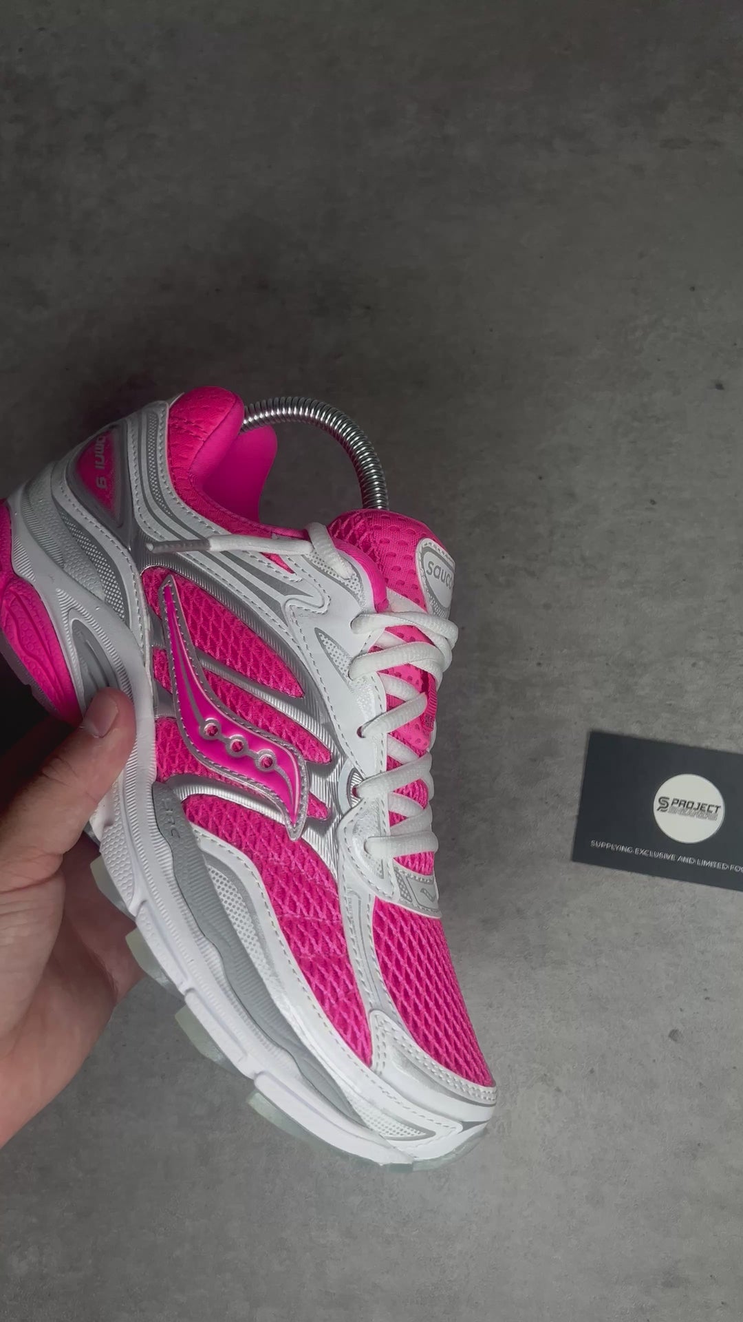 SAUCONY PROGRID OMNI 9 SAUCTOP PINK