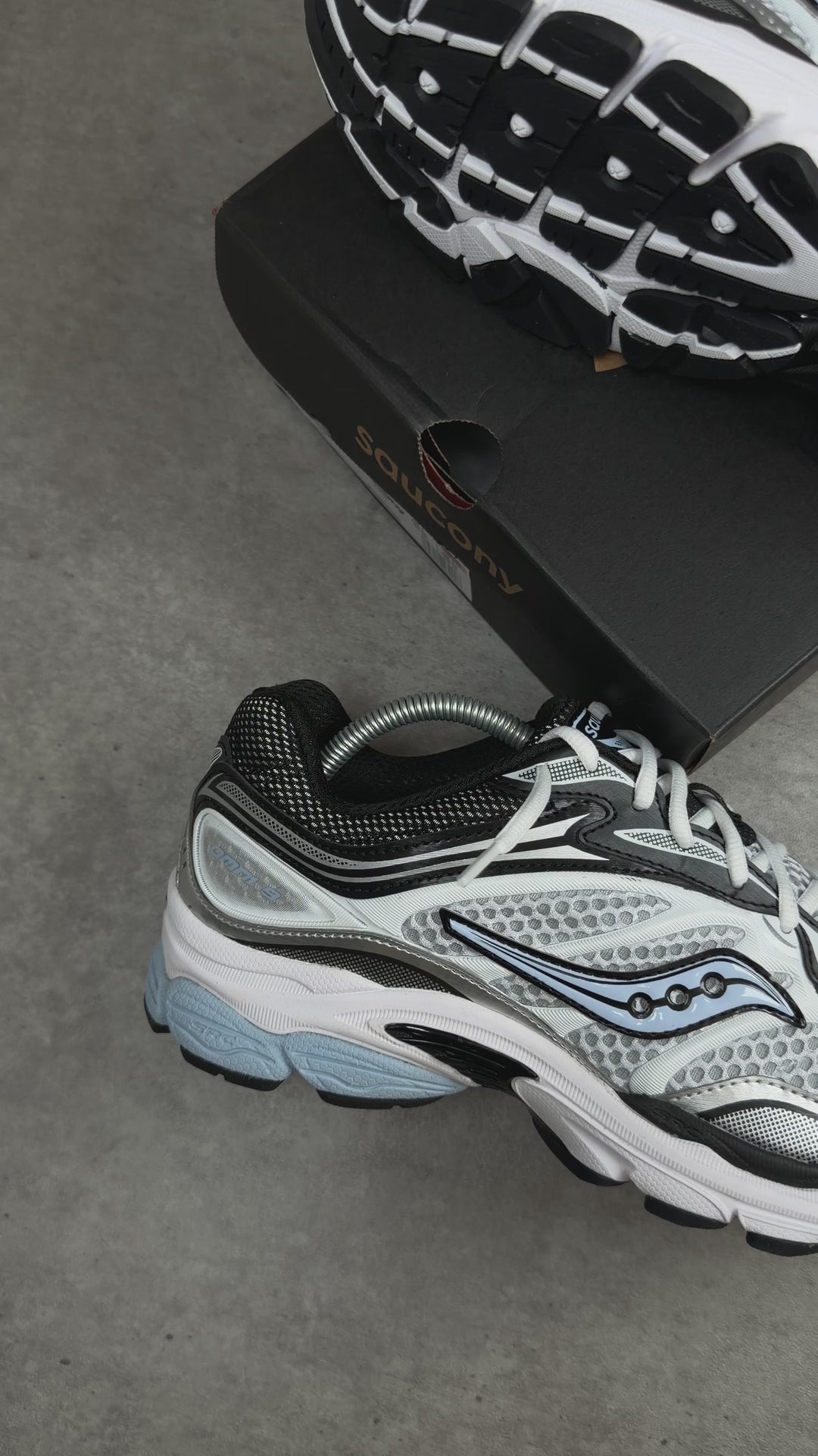 SAUCONY PROGRID OMNI 9 OG GREY BLUE