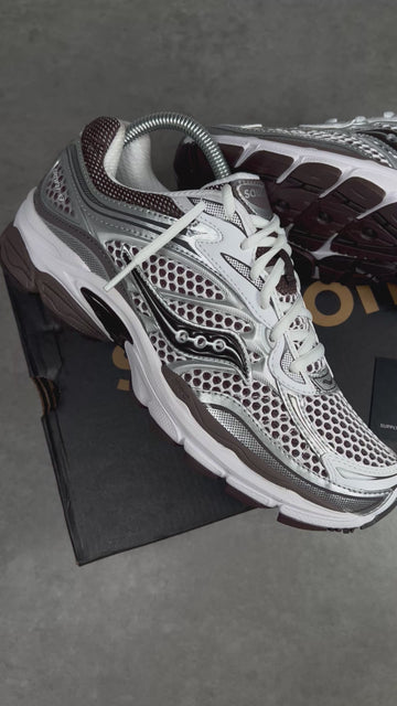 SAUCONY PROGRID OMNI 9 OG WHITE BROWN
