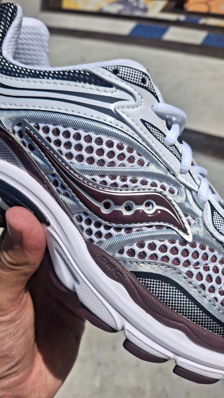 SAUCONY PROGRID OMNI 9 OG &