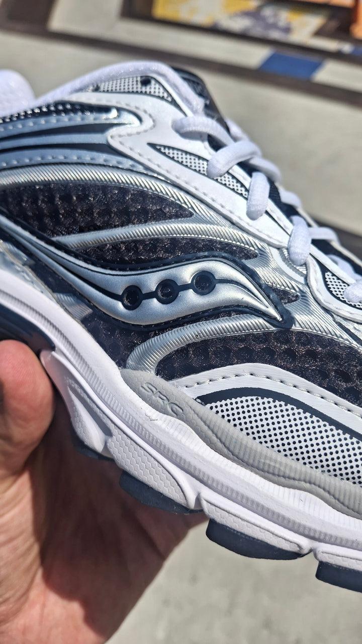 SAUCONY PROGRID OMNI 9 OG &