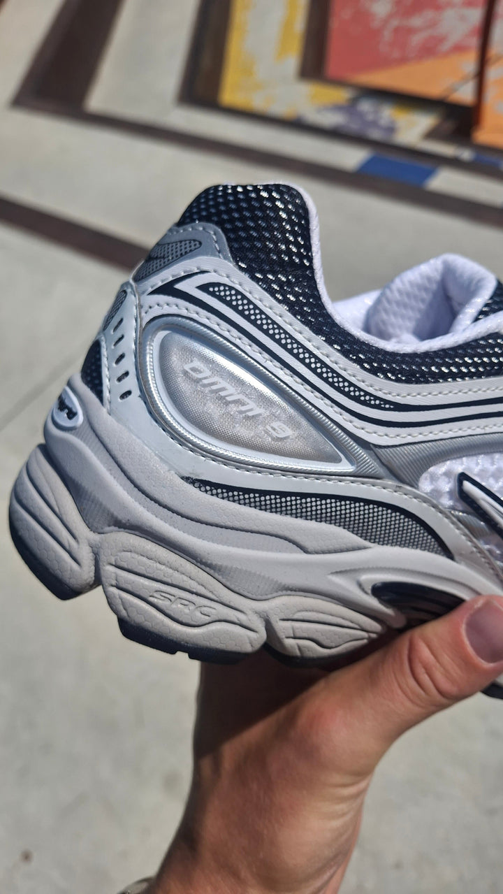 SAUCONY PROGRID OMNI 9 OG &